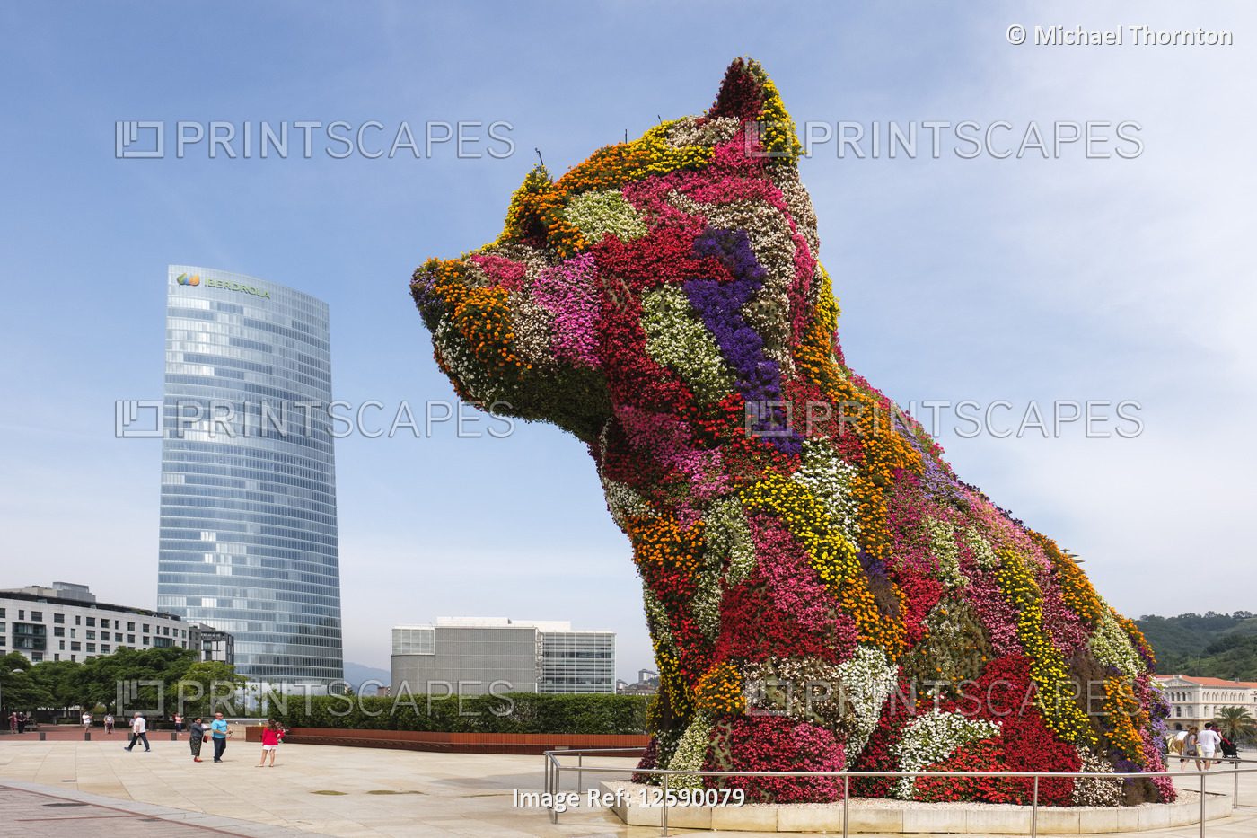 The Puppy by Jeff Koons, Iberdrola Tower in background, Guggenheim Museum, ...