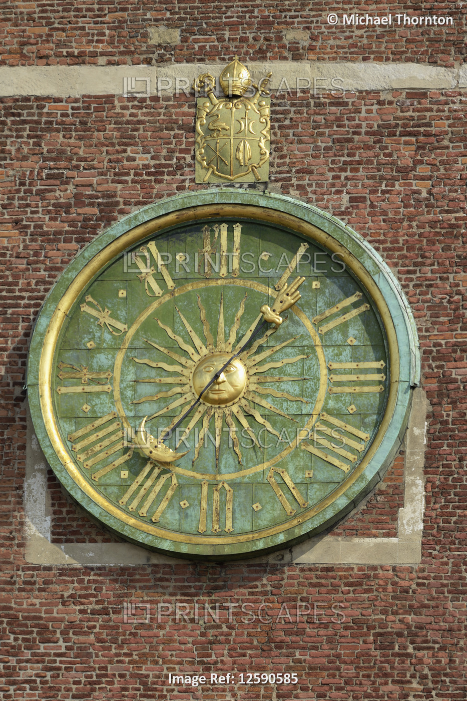 Wawel Hill, Krakow Cathedral, Clock on Clock Tower, Krakow, Poland, Europe