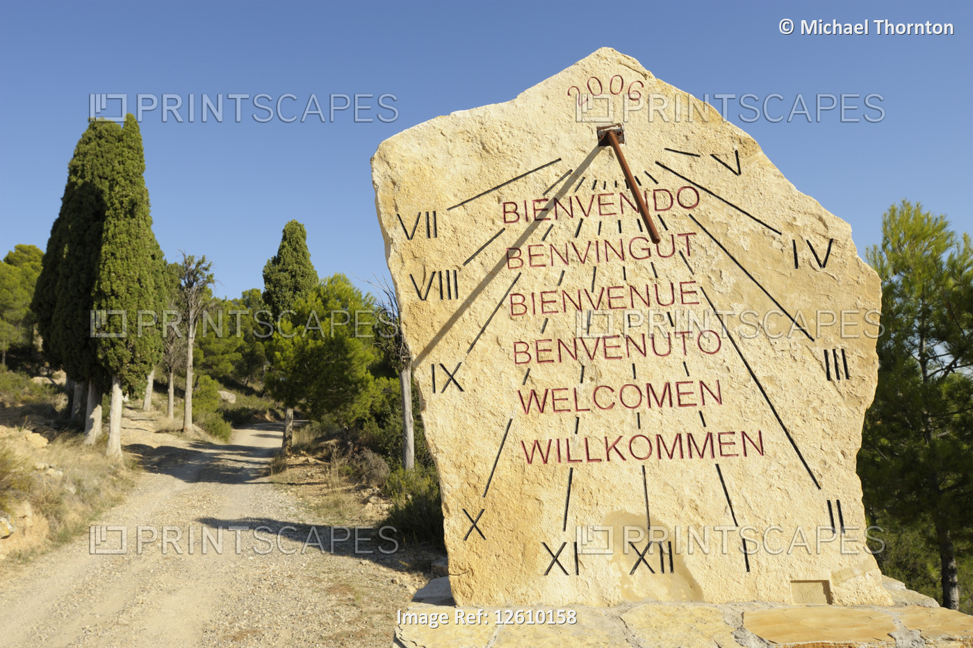 Welcome Sun Dial in Six Languages at Valdealgorfa, Teruel, Aragon, Spain