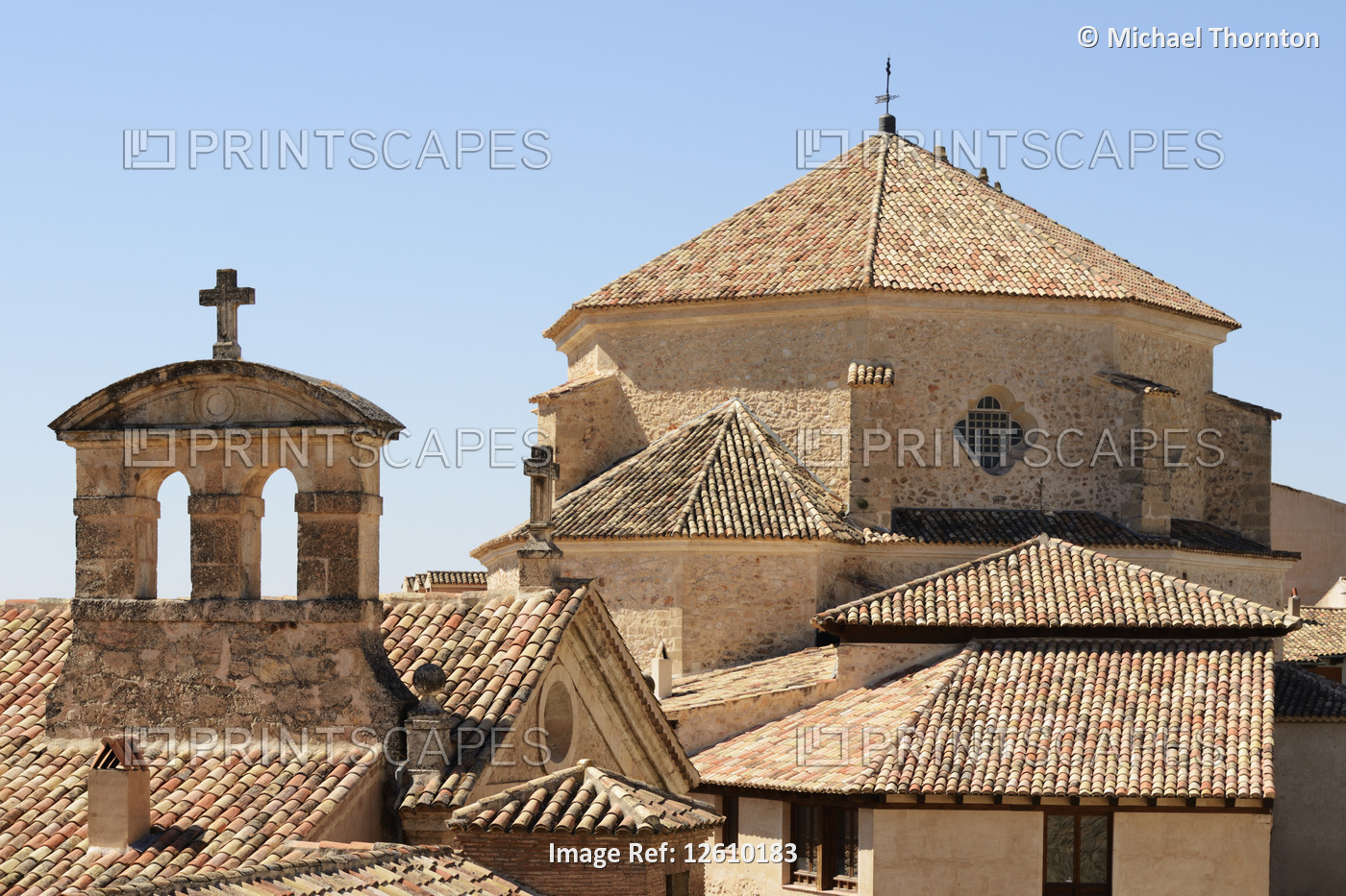 Iglesia de San Pedro with the 17th century Convento de las Carmelitas in the ...