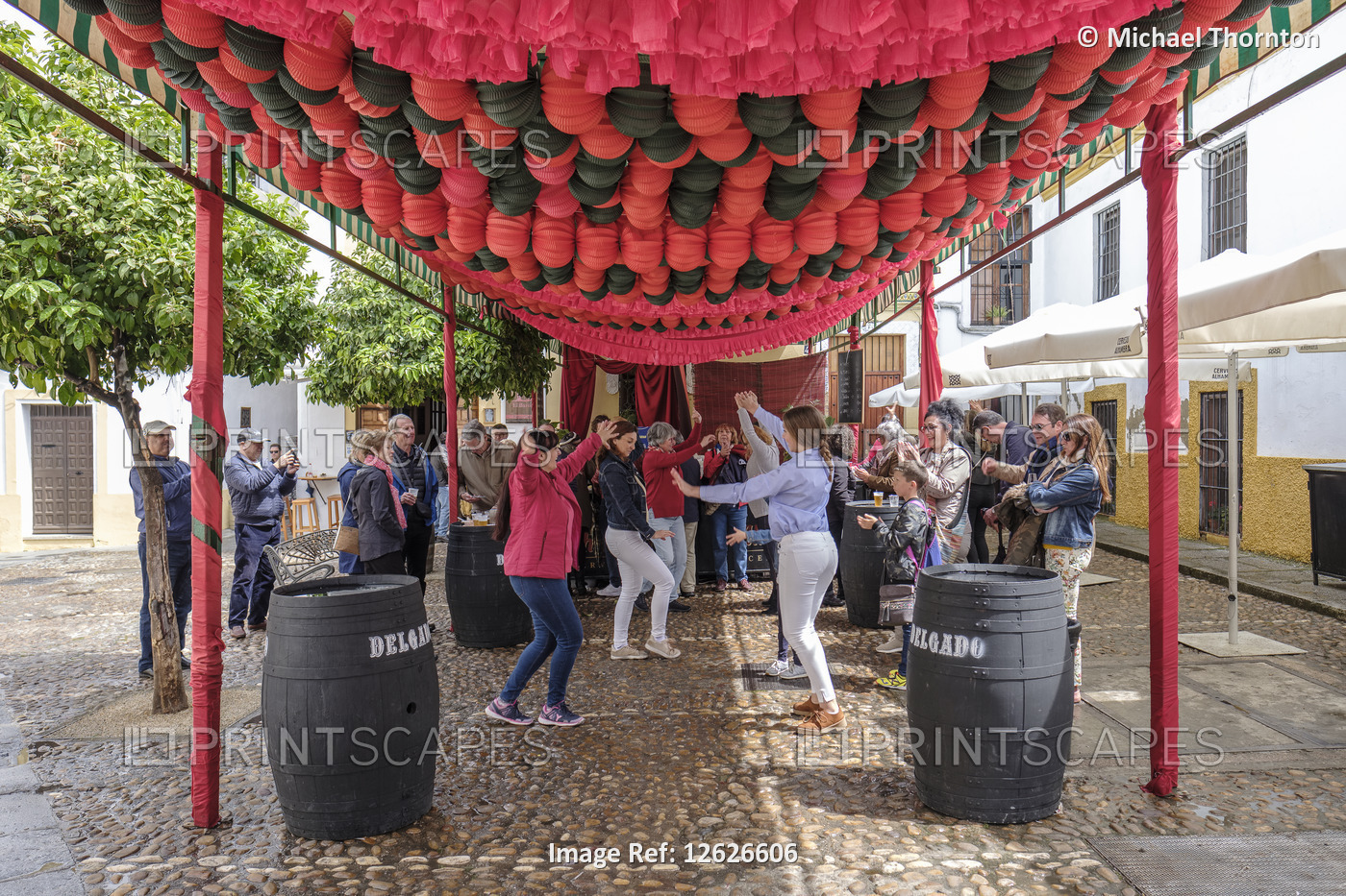 Impromptu spanish dancing in a city square, Cordoba, Andalucia, Spain,